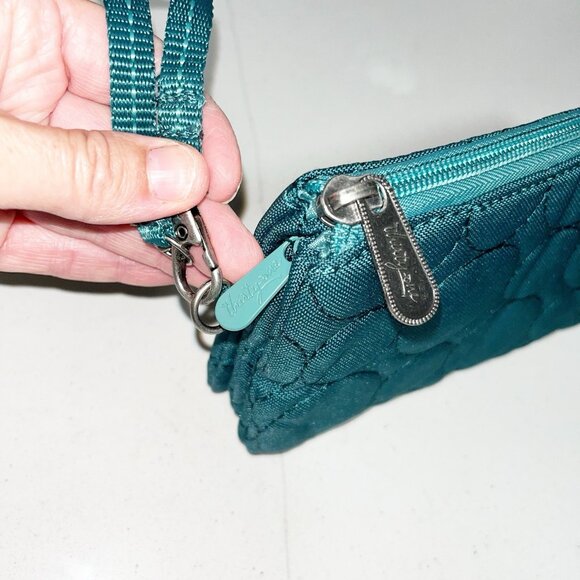 NWT Thirty -One Vary You Wristlet Jade Quilted Dots - Picture 2 of 6
